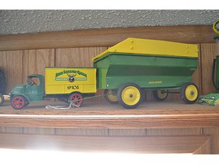 Property photo 101 - EQUIPMENT & PERSONAL PROPERTY AUCTION